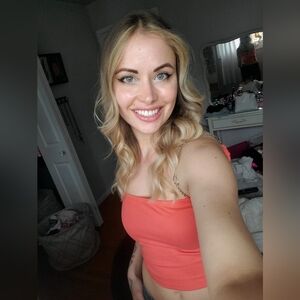 Meet your Posher, Kayla